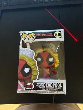 Funko Pop! Marvel Deadpool Beauty Pageant Deadpool #1340